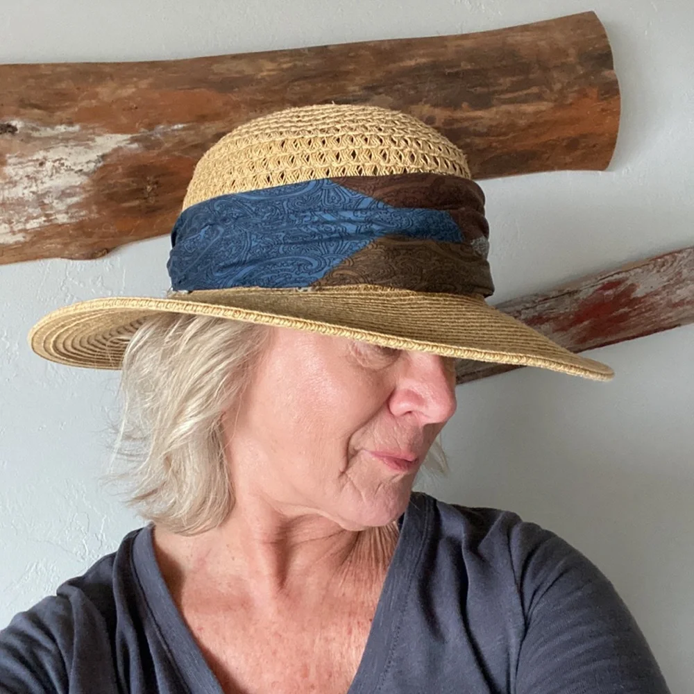 Beautiful Sun hat! - Picture 2 of 6